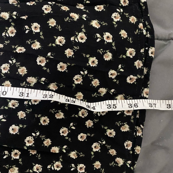 NWT floral long skirt - Picture 8 of 9